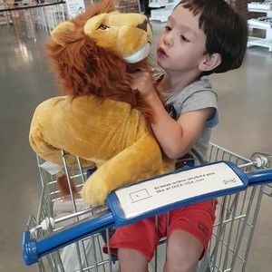 Meet your Posher, Elam